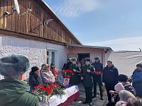 Единство в горе: Славянка проводила в последний путь своего героя Алексея Брагина