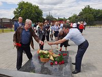 Сегодня на бульваре "75-летия Великой Победы" села Воскресенское, состоялся час памяти, посвящённый Дню памяти и скорби