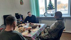 Глава района Денис Павлов обсудил важные вопросы с военнослужащими по мобилизации: условия службы и потребности солдат