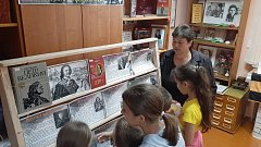 В Синодской сельской библиотеке проходит выставка "Пётр Великий"