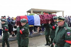 Сегодня на Воскресенском клабище сосотоялись похороны участника СВО Эльдара Ларионова