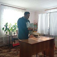 Жители с. Березняки получили уникальный литературный подарок от главы района