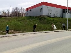 20 апреля прошла очередная волна по уборке мусора и наведению санитарного порядка на улицах райцентра